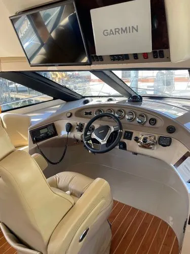 Slide: The Image of 2006 Carver 560 Voyager - Image 6 - 6