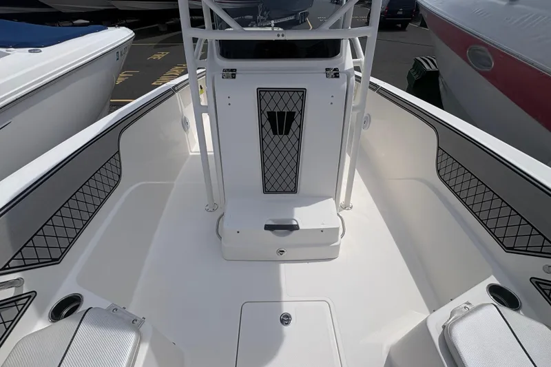 Slide: The Image of Interior view of a 2019 Wellcraft 202 Fisherman boat. - 11