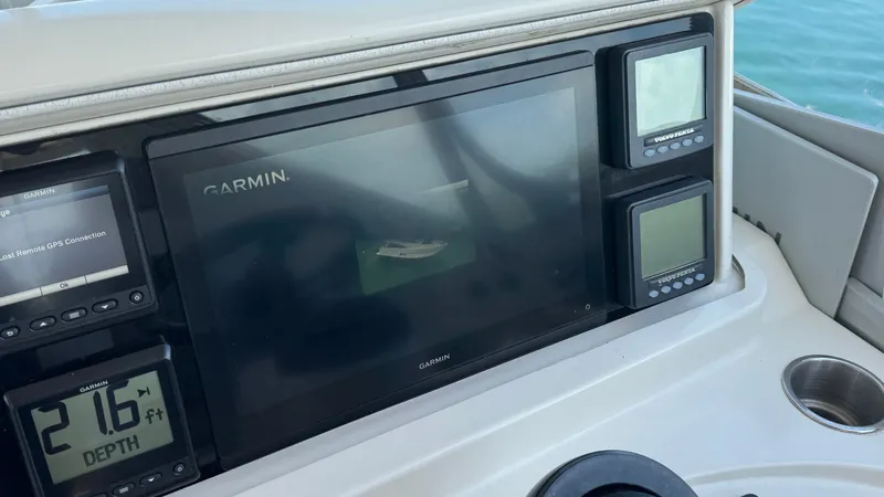 Slide: The Image of Flybridge Equipment & Navigation - 14