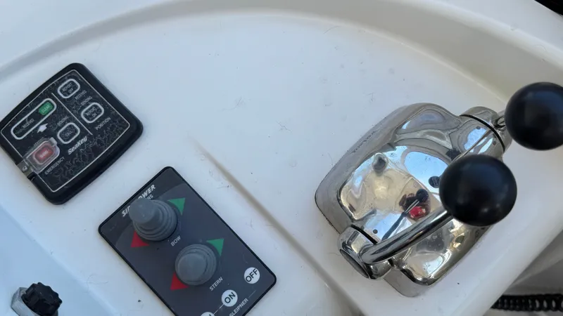 Slide: The Image of Flybridge Equipment & Navigation - 17