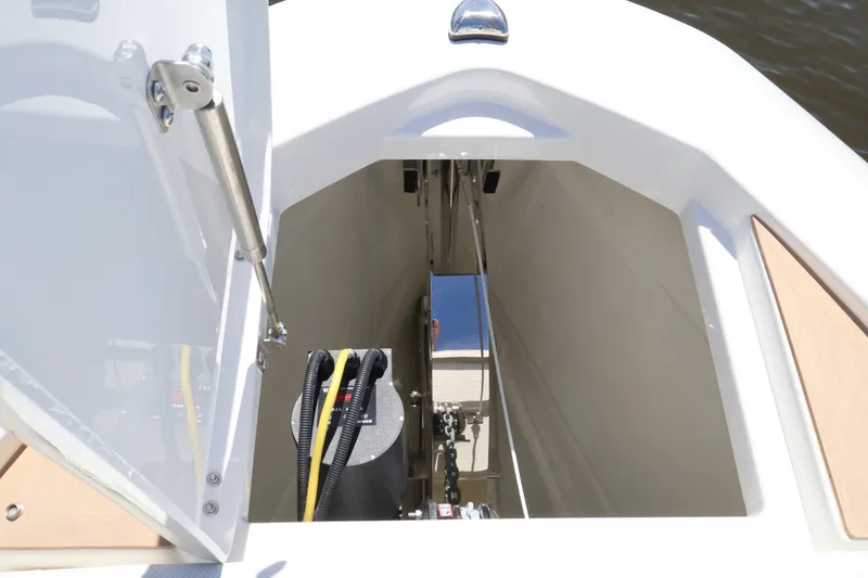 Slide: The Image of The 2027 Saxdor 400 GTO features an open storage area with anchor chain and rope. - 47