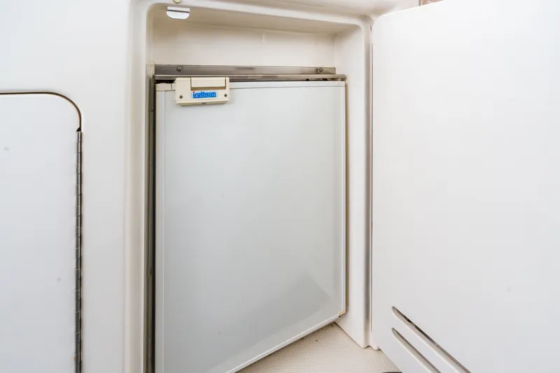 Slide: The Image of Sea Ray Sundancer 460 2003 - 19