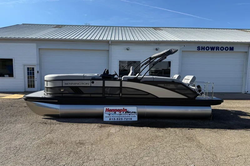 The Image of Bennington 24 M Sport Lounge Quad Bench 2026 - undefined