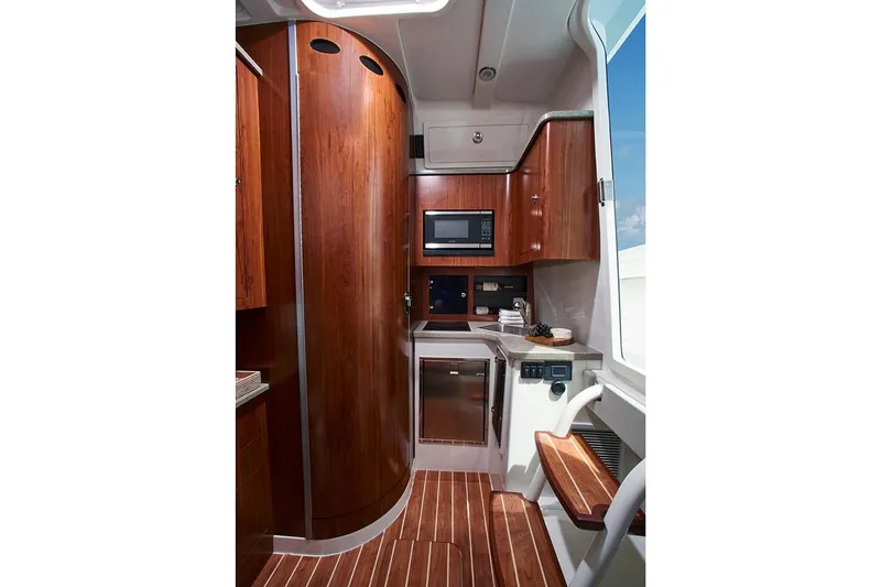 Slide: The Image of Regulator Marine 41 2018 - 15