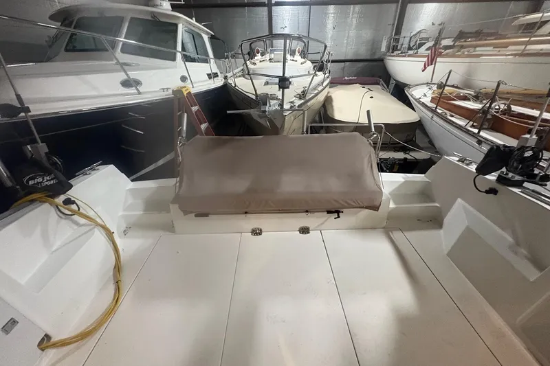 Slide: The Image of Interior view of 1996 Carver 38 Santego yacht cockpit with navigation instruments. - 9