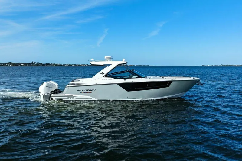 Slide: The Image of 2023 Monterey 385 SS- Profile - 1