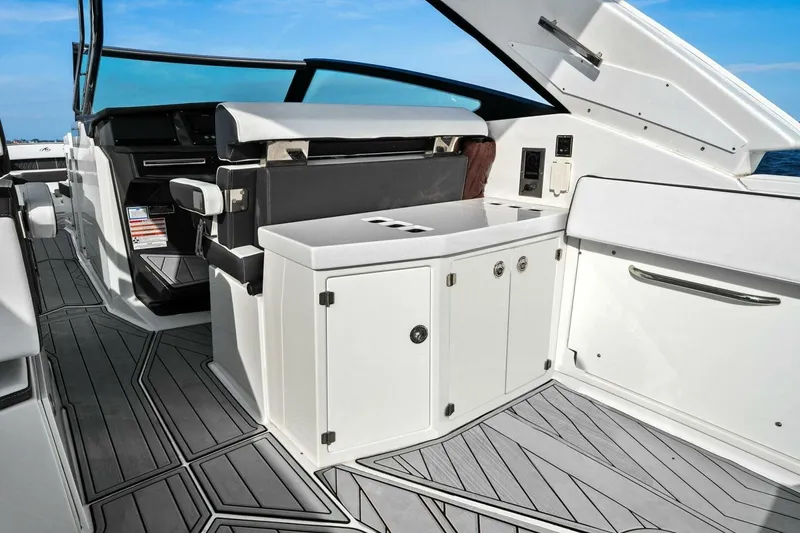 Slide: The Image of 2023 Monterey 385 SS - Storage - 19