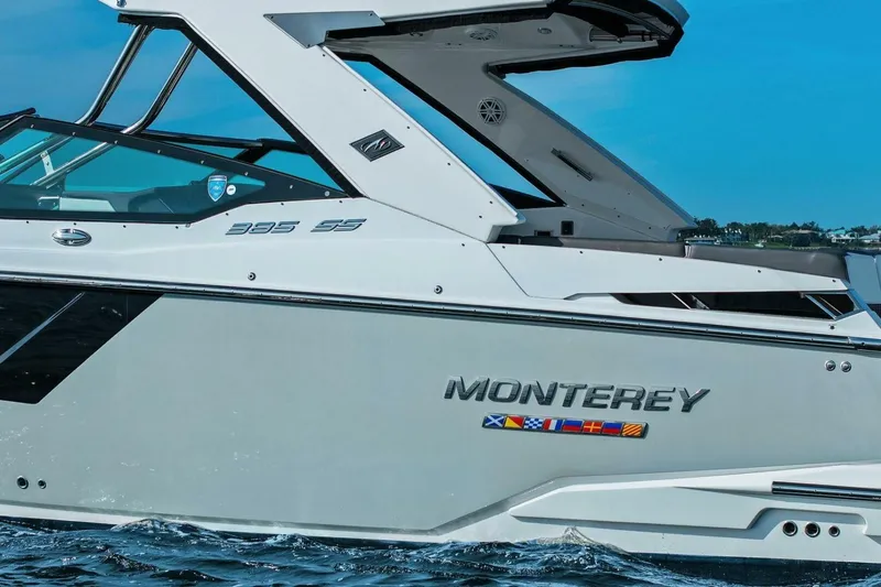 Slide: The Image of 2023 Monterey 385 SS - Profile - 37