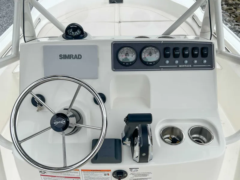 Slide: The Image of Dashboard of the 2025 Boston Whaler 190 Montauk. - 10