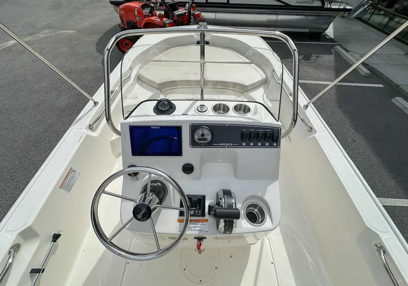 Slide: The Image of Interior view of the 2025 Boston Whaler 170 Montauk boat. - 14
