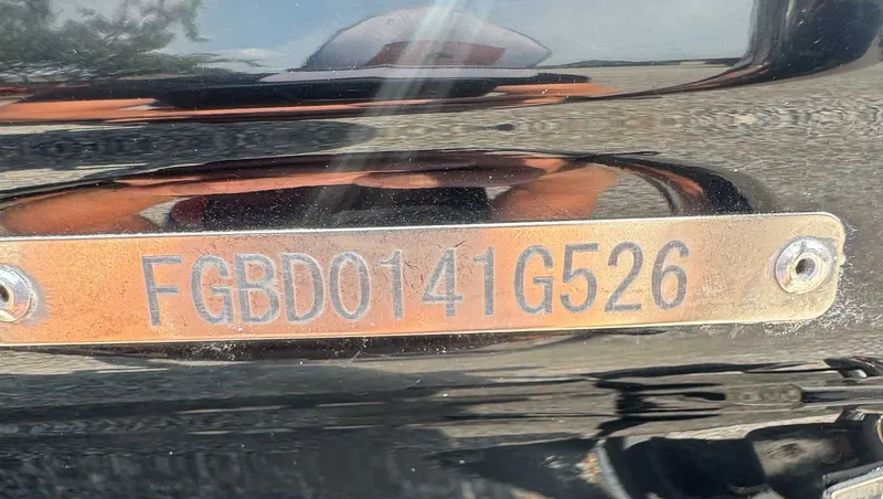 Slide: The Image of Serial number on Chaparral 21 SSi 2026 boat hull. - 19