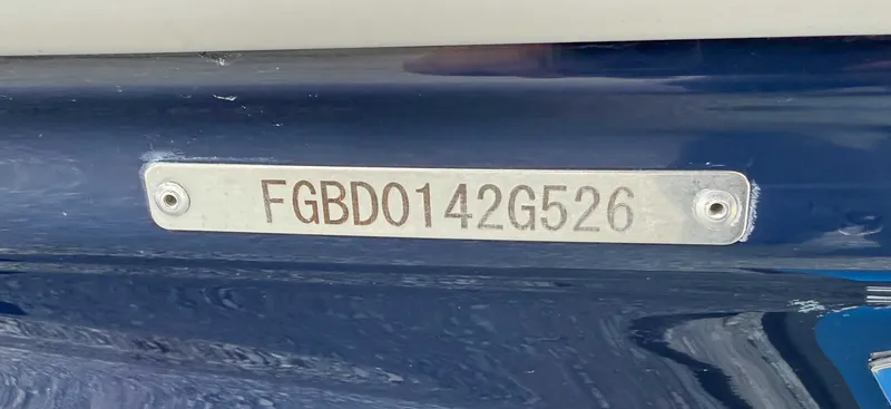 Slide: The Image of Serial number on a 2026 Chaparral 21 SSi boat hull. - 18