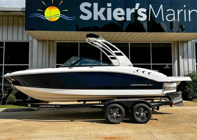 The Image of 2026 Chaparral GTS 1 boat outside Skier's Marine store. - 1