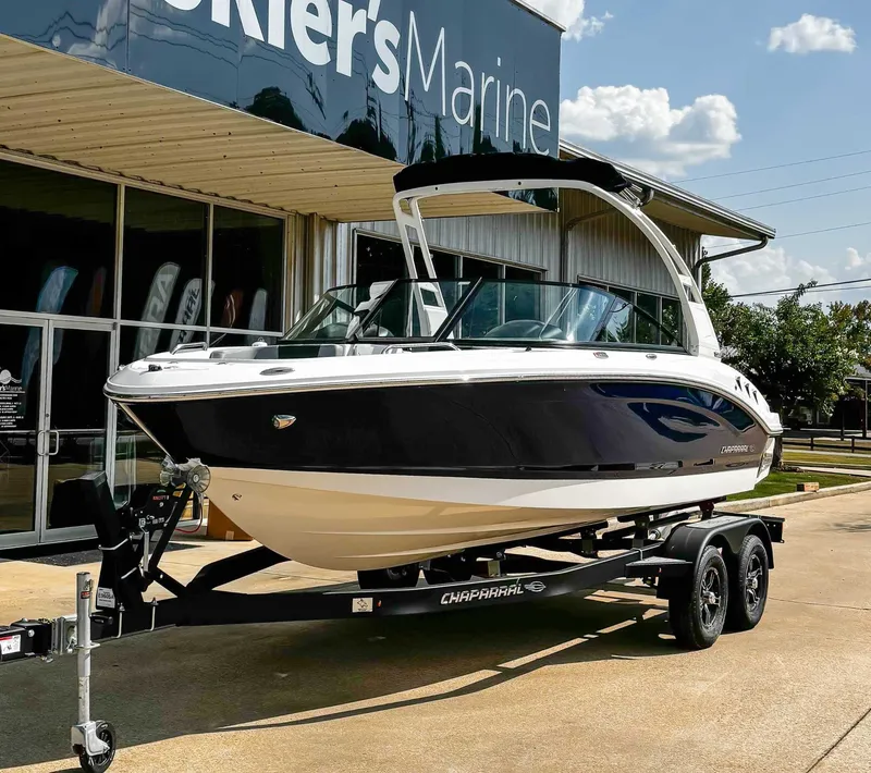 Slide: The Image of 2026 Chaparral GTS 1 boat at Skier's Marine. - 3
