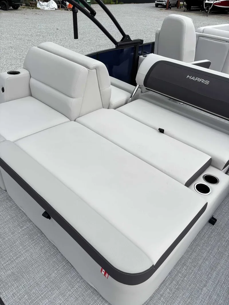 Slide: The Image of Harris Cruiser 230 SLDH 2026, luxurious boat lounge seating. - 23
