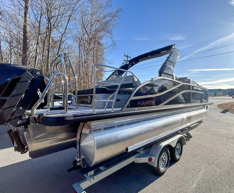 Slide: The Image of Harris Grand Mariner 230 SLDH 2026 on trailer, sunny day. - 8