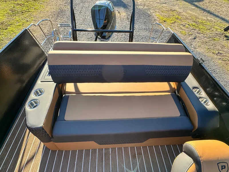 Slide: The Image of Rear seating of 2026 Premier Solaris 250 RL (28 PTX) with cup holders. - 18