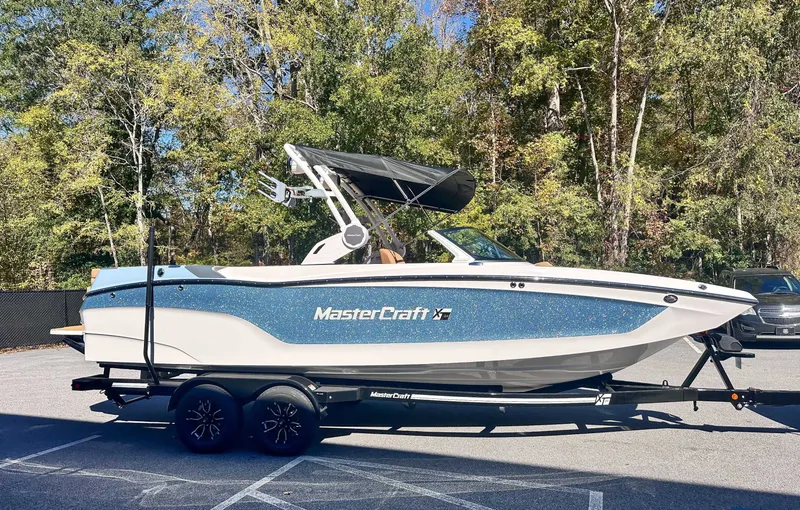 The Image of MasterCraft XT24 2026 - undefined