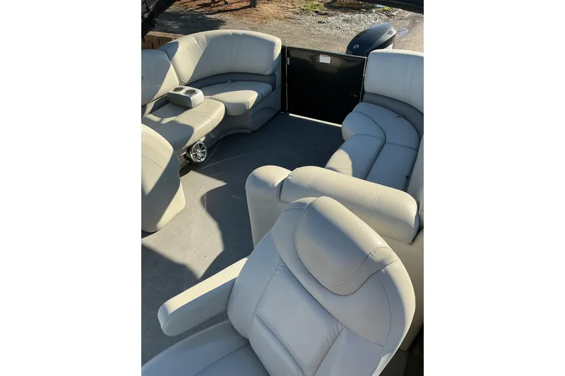 Slide: The Image of 2016 Starcraft SLS 3 boat interior with plush seating and modern design. - 10