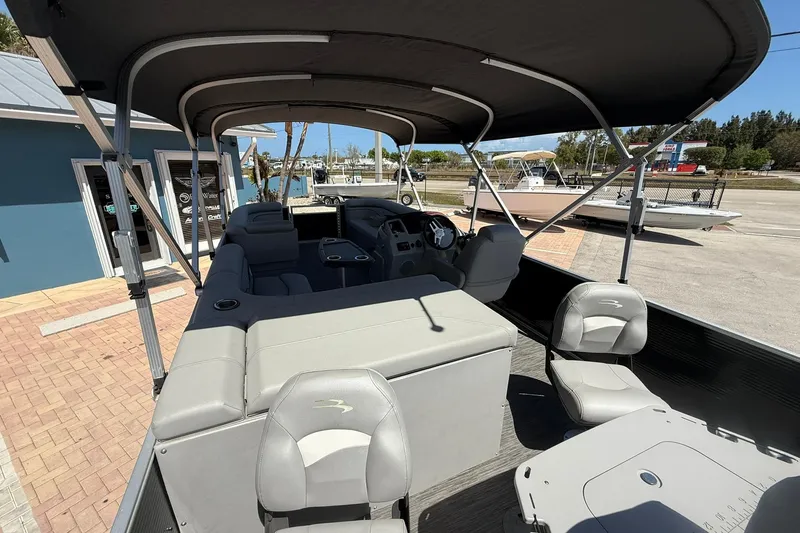 Slide: The Image of 2022 Bennington 22 SS Fish and Cruise pontoon boat with spacious seating and canopy. - 19