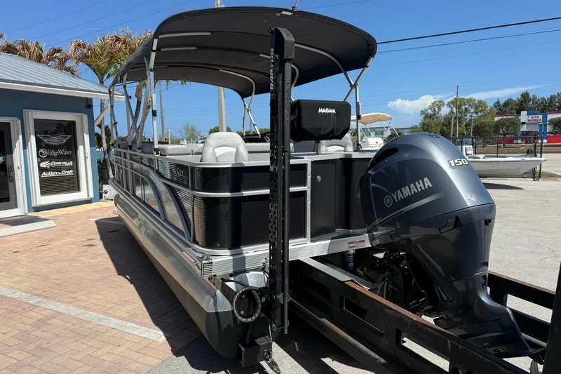Slide: The Image of 2022 Bennington 22 SS Fish and Cruise pontoon boat with Yamaha 150 engine. - 3