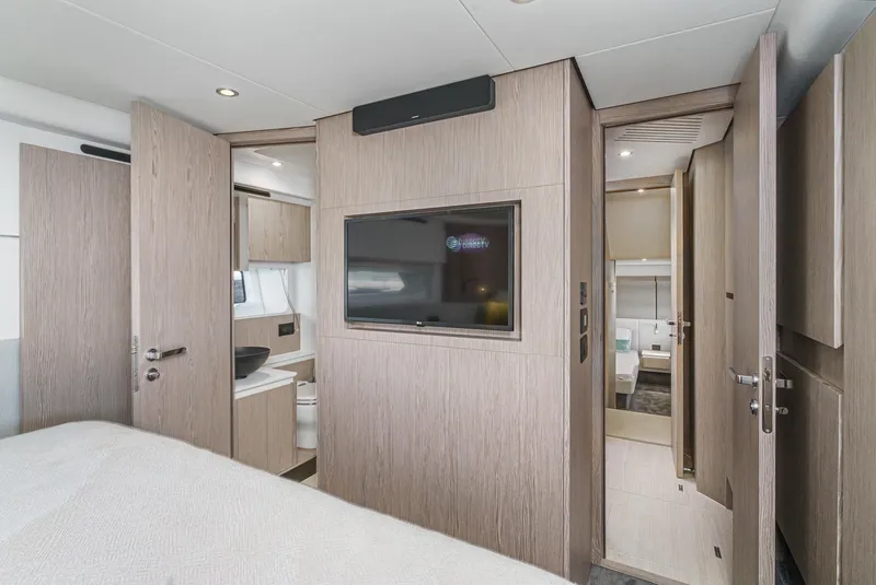 Slide: The Image of Azimut Fly 53 2024 - 50