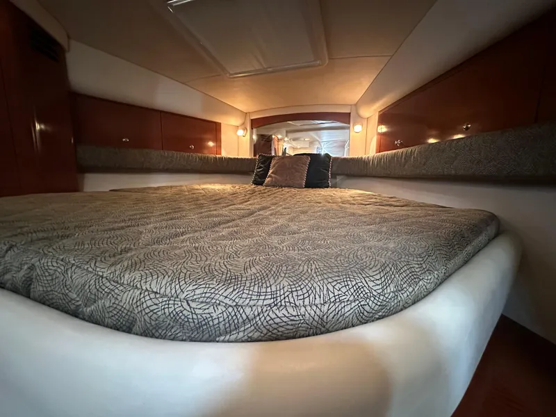 Slide: The Image of Sea Ray 340 Sundancer 2003 - 55