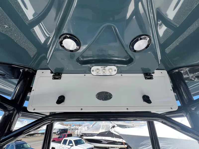 Slide: The Image of Tidewater 220 LXF 2022 - 15