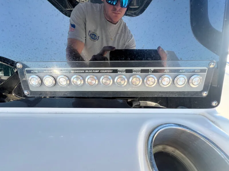 Slide: The Image of Tidewater 220 LXF 2022 - 19