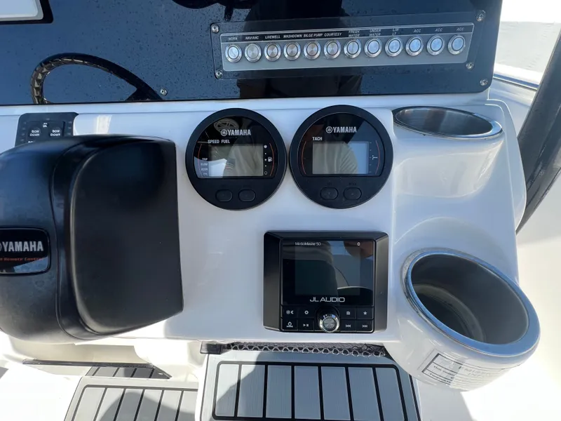 Slide: The Image of Tidewater 220 LXF 2022 - 21