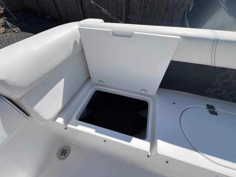 Slide: The Image of Tidewater 220 LXF 2022 - 25