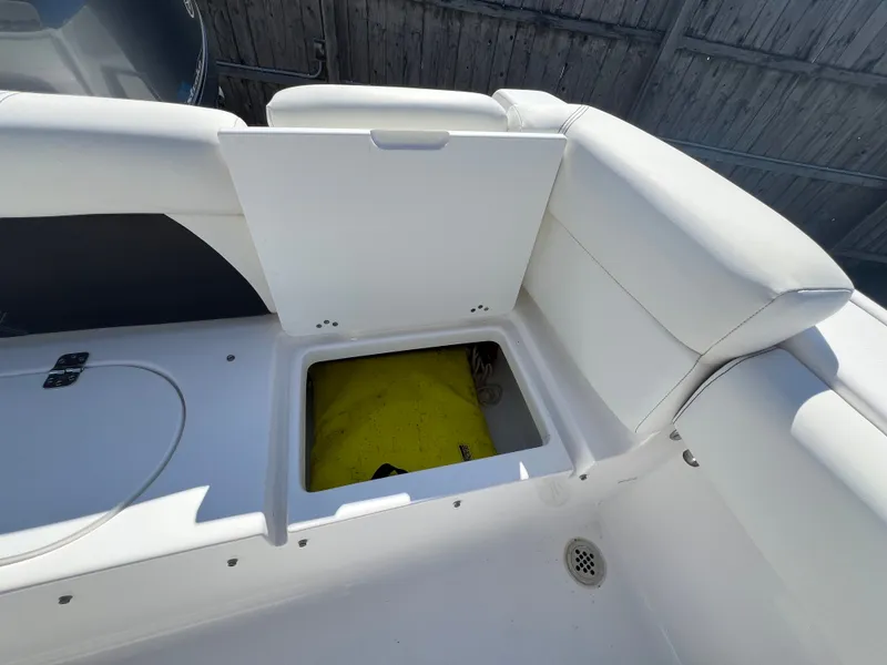 Slide: The Image of Tidewater 220 LXF 2022 - 27