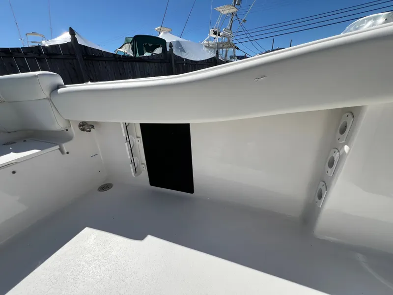 Slide: The Image of Tidewater 220 LXF 2022 - 29