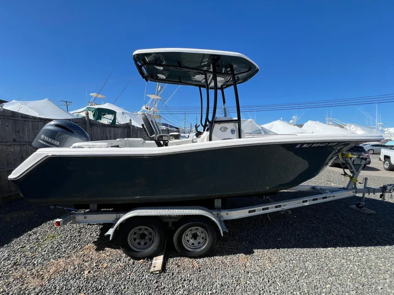 Slide: The Image of Tidewater 220 LXF 2022 - 3