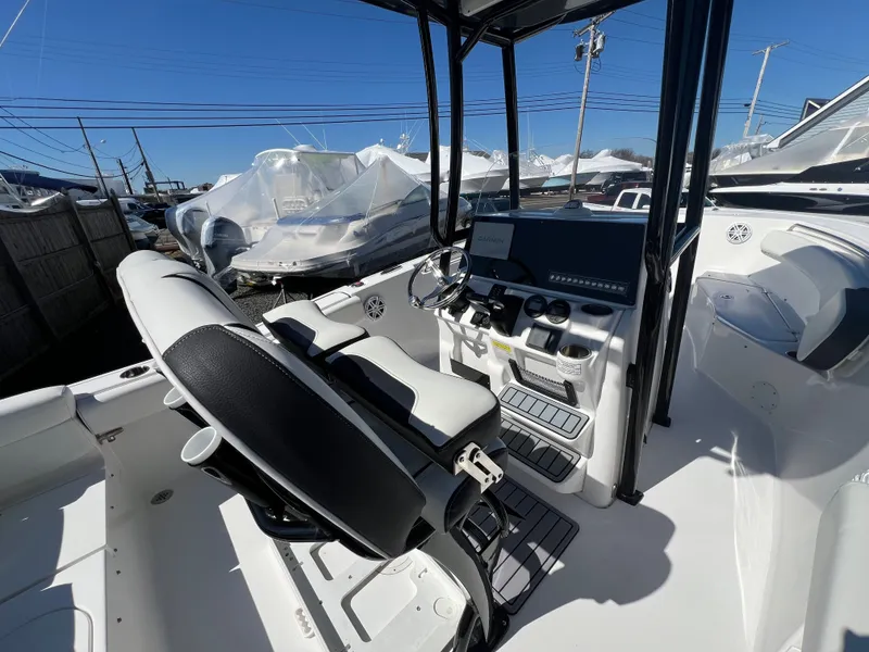 Slide: The Image of Tidewater 220 LXF 2022 - 31