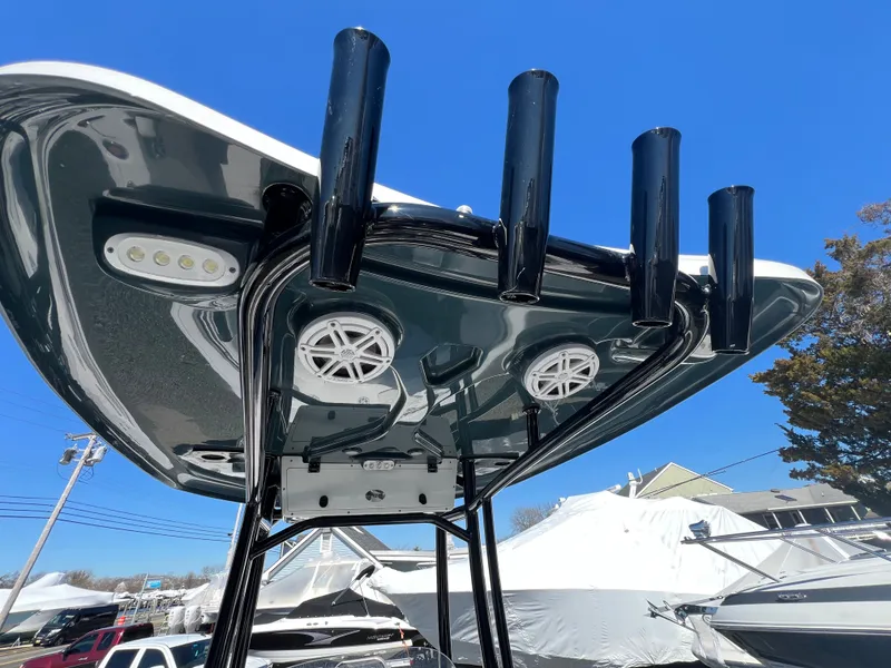 Slide: The Image of Tidewater 220 LXF 2022 - 32