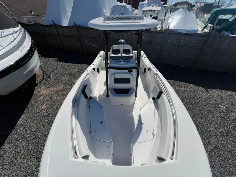 Slide: The Image of Tidewater 220 LXF 2022 - 6