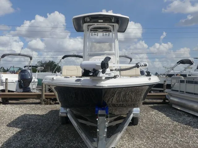 Slide: The Image of Robalo 226 Cayman 2026 - 2