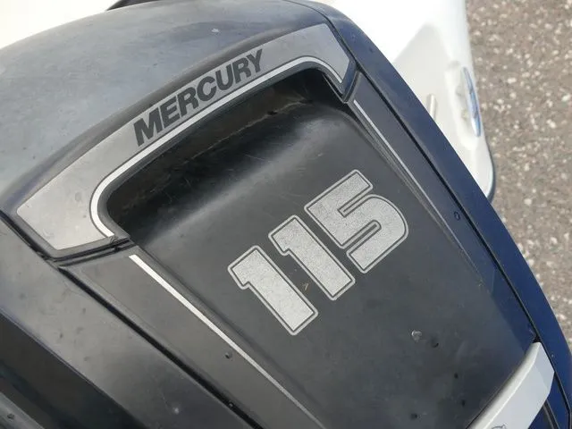 Slide: The Image of Mako 184 Center Console 2016 - 11