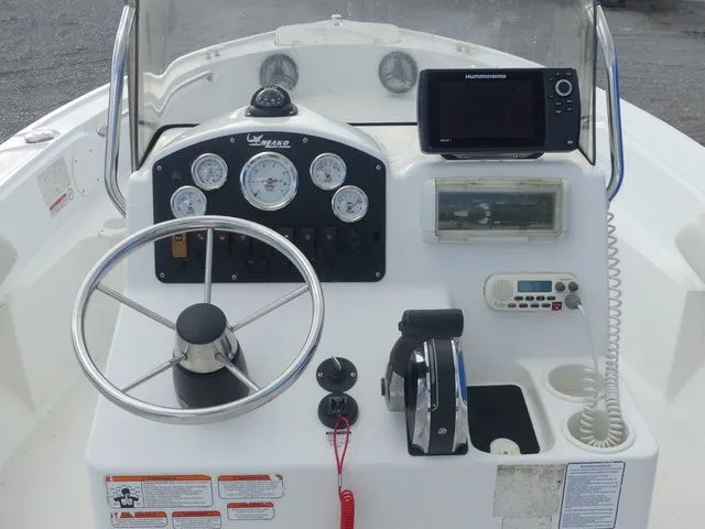 Slide: The Image of Mako 184 Center Console 2016 - 15