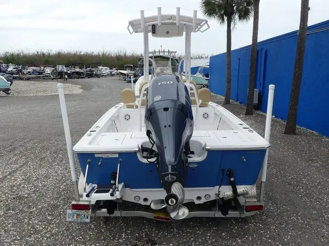 Slide: The Image of Sportsman Masters 207 Bay Boat 2022 - 5