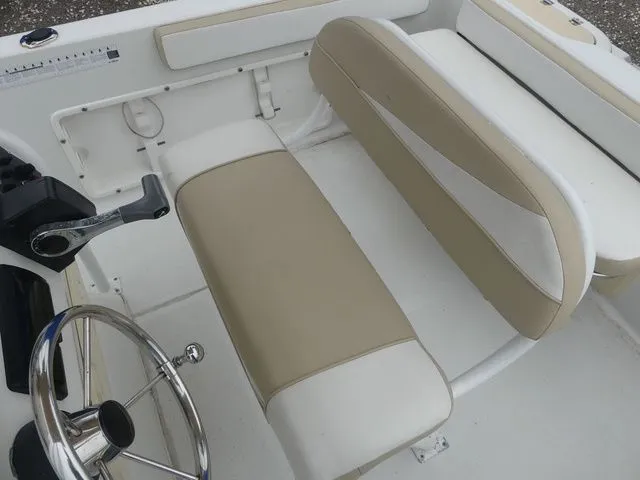 Slide: The Image of Key Largo 206 bay 2019 - 13