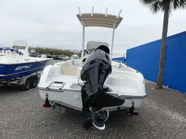 Slide: The Image of Key Largo 206 bay 2019 - 5