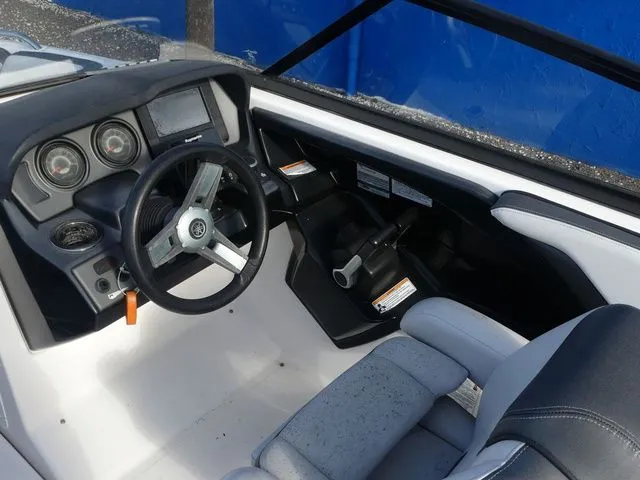 Slide: The Image of Yamaha AR240 2017 - 10