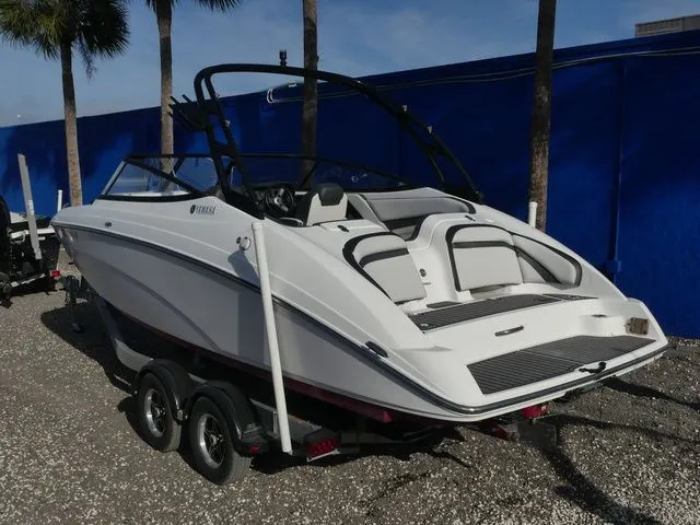 Slide: The Image of Yamaha AR240 2017 - 6