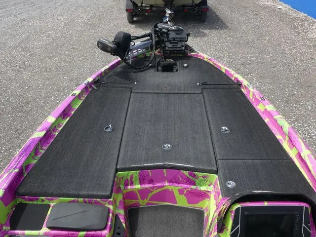 Slide: The Image of Skeeter ZX225 2016 - 11