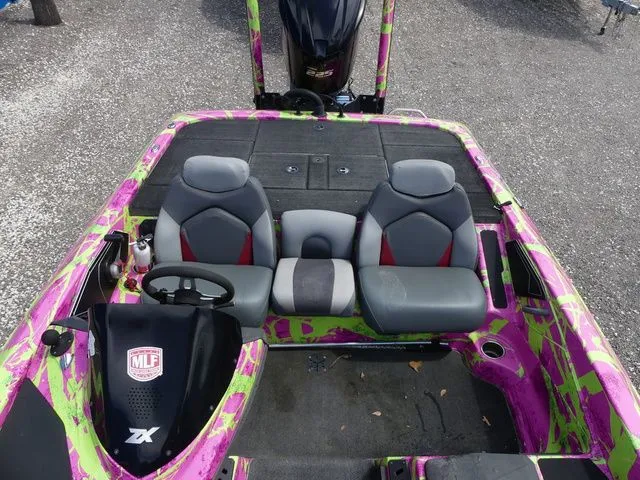 Slide: The Image of Skeeter ZX225 2016 - 13