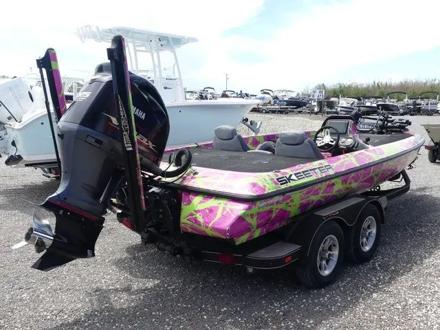 Slide: The Image of Skeeter ZX225 2016 - 4