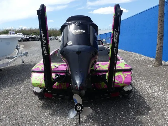 Slide: The Image of Skeeter ZX225 2016 - 5