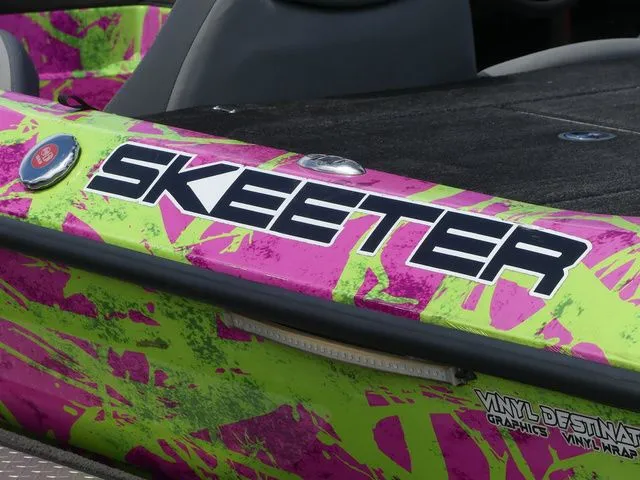 Slide: The Image of Skeeter ZX225 2016 - 7